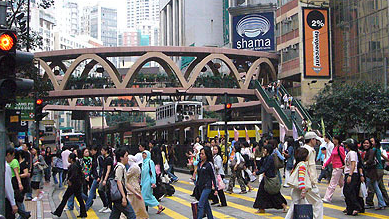 Causeway Bay (Hong Kong) reste l'artère commerçante la plus chère, les Champs Elysées troisième (étude)